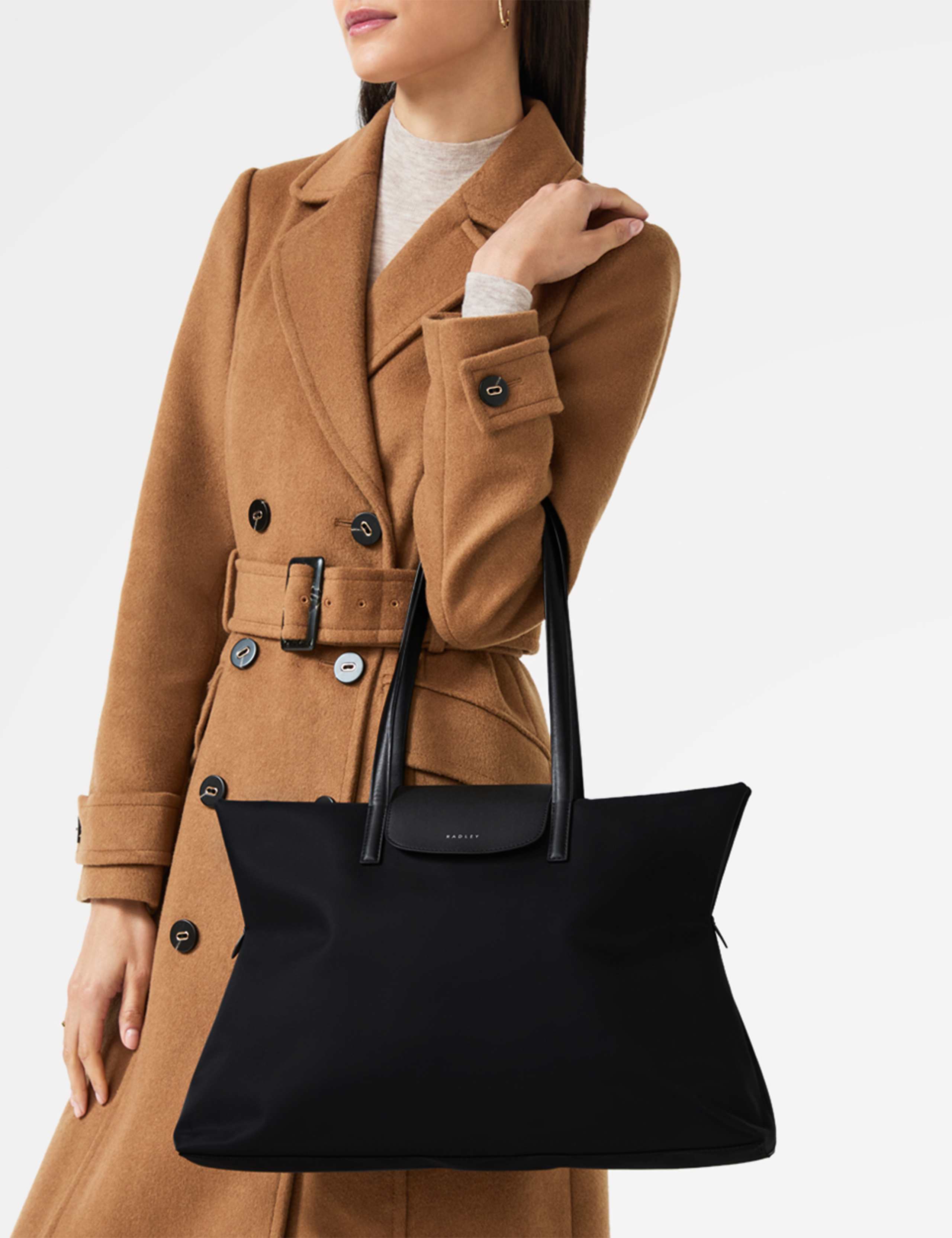 Pocket Essentials Medium Zip Tote Bag