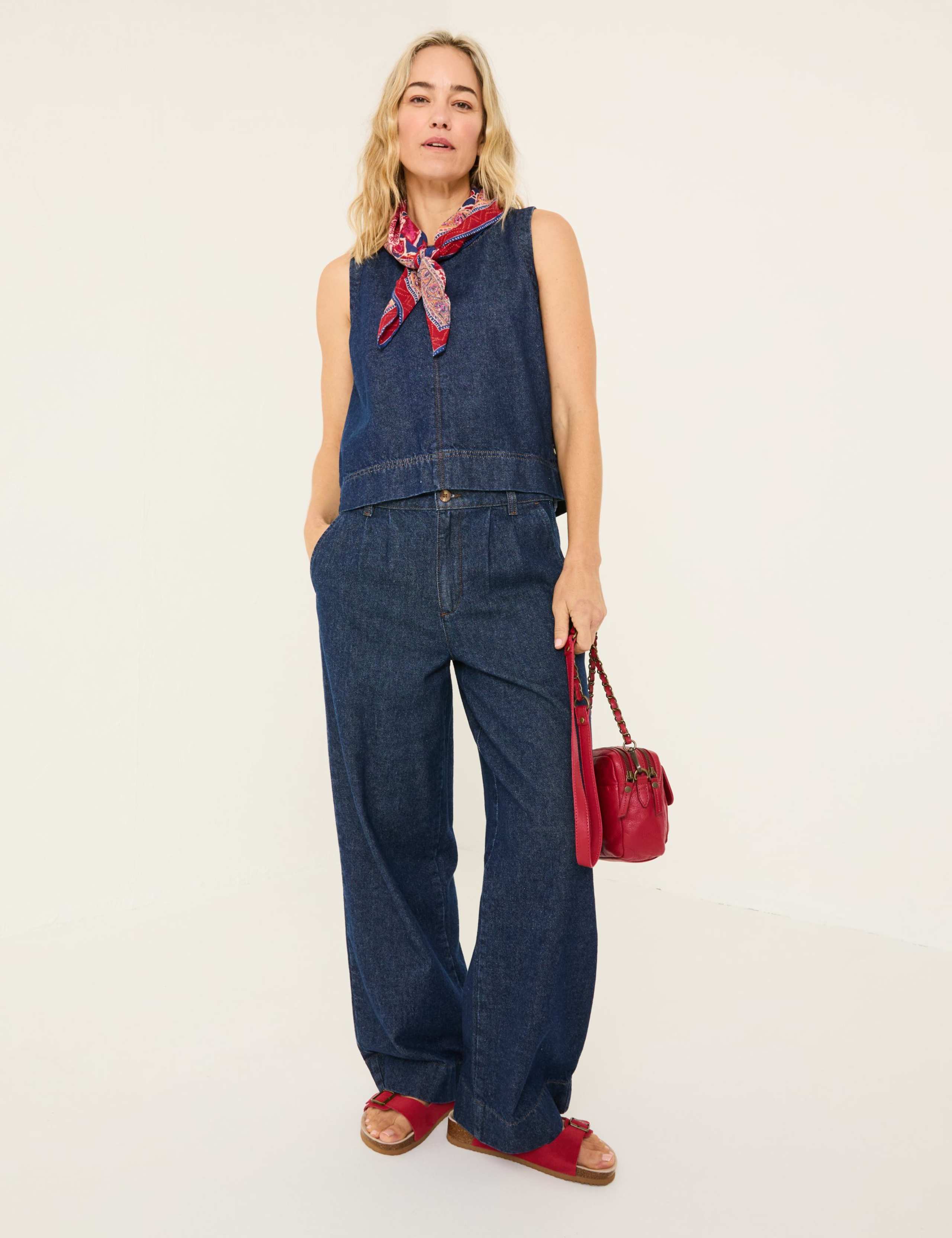 Mid Rise Wide Leg Jeans