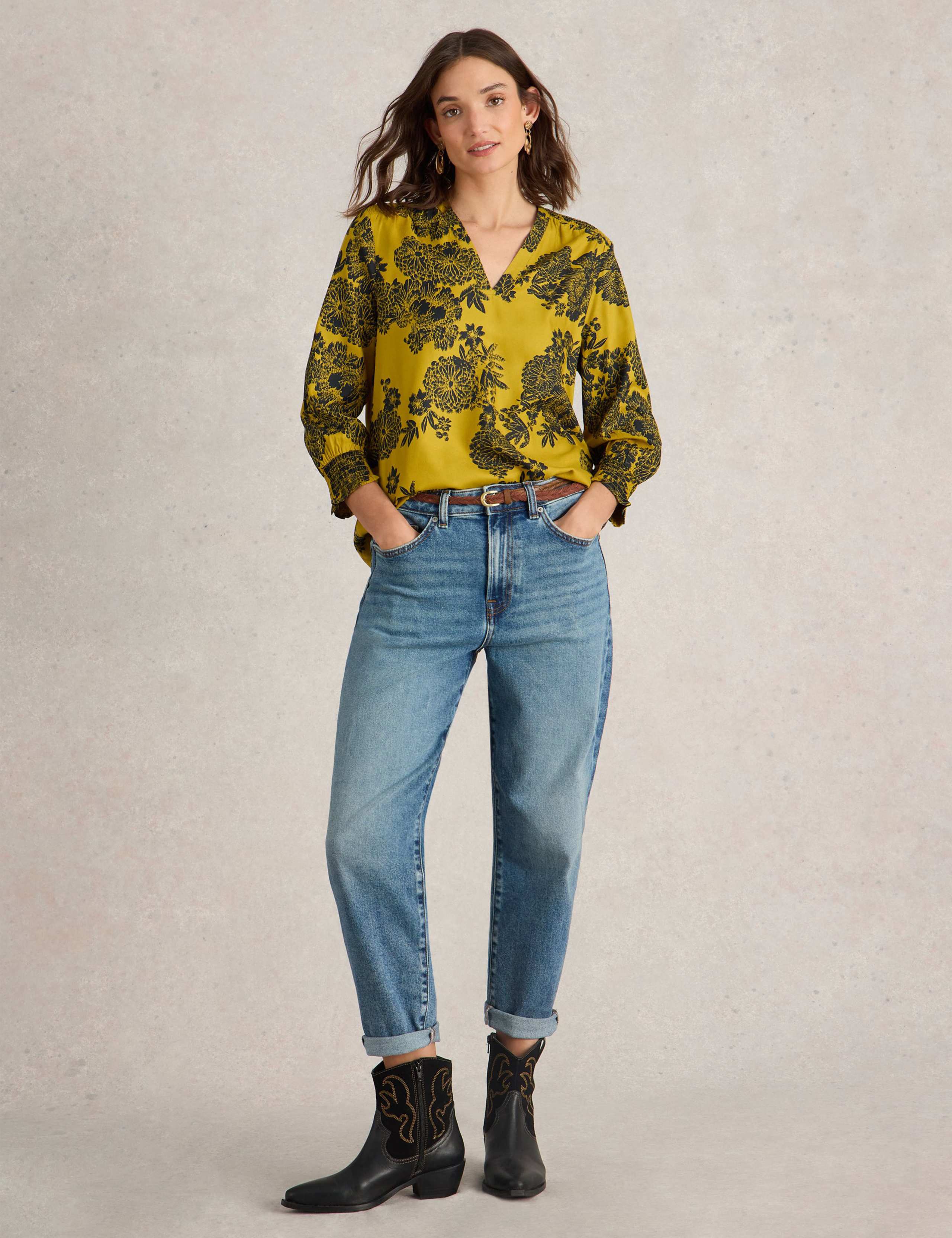 Mid Rise Straight Leg Tapered Jeans