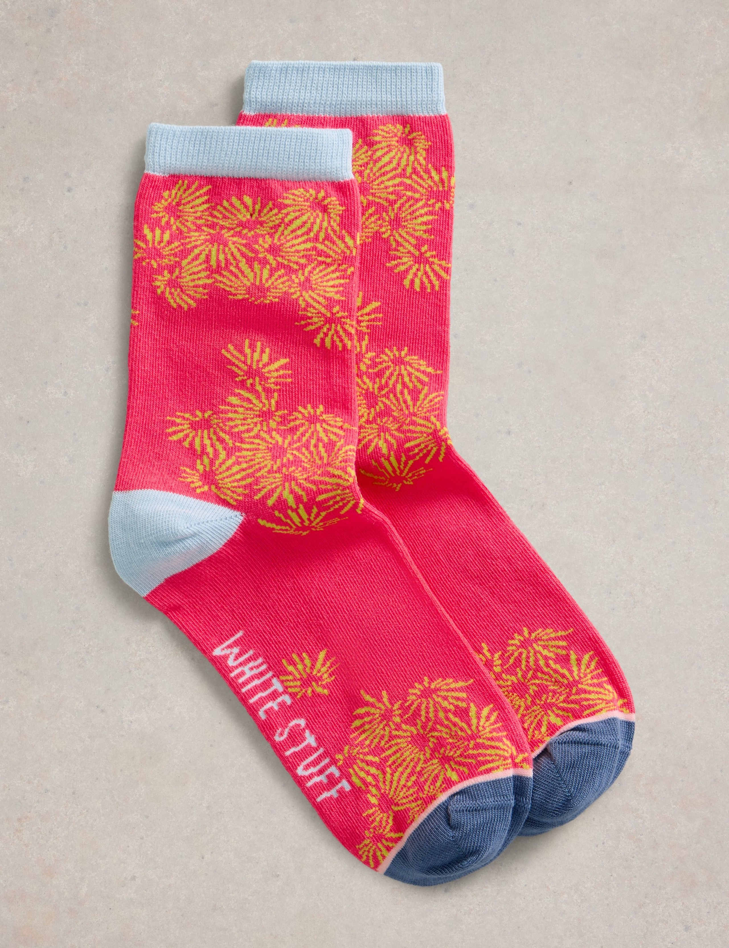 Cotton Rich Daisy Print Ankle High Socks
