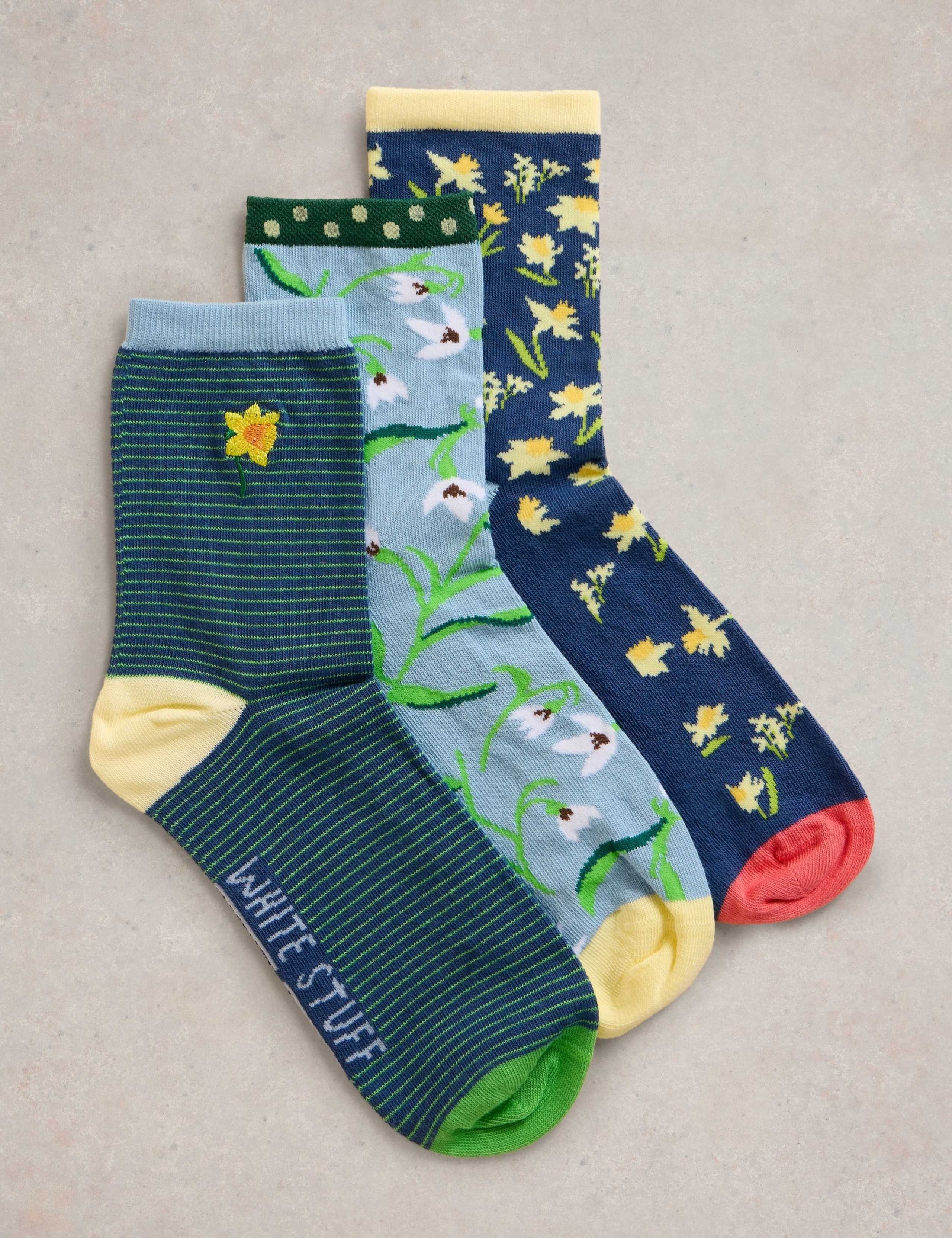 3pk Cotton Rich Floral Ankle High Socks
