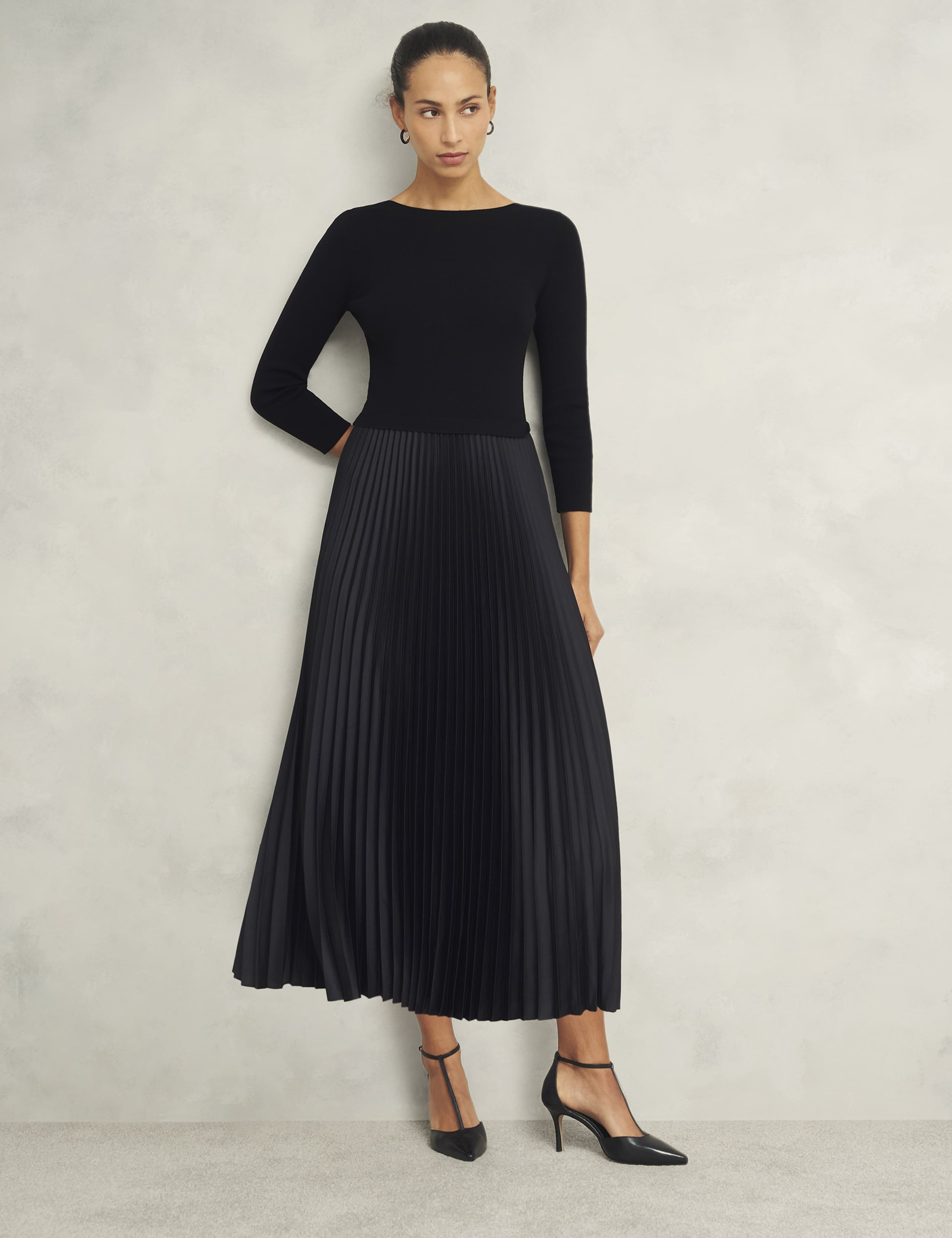 Knitted Pleated Midi Dress