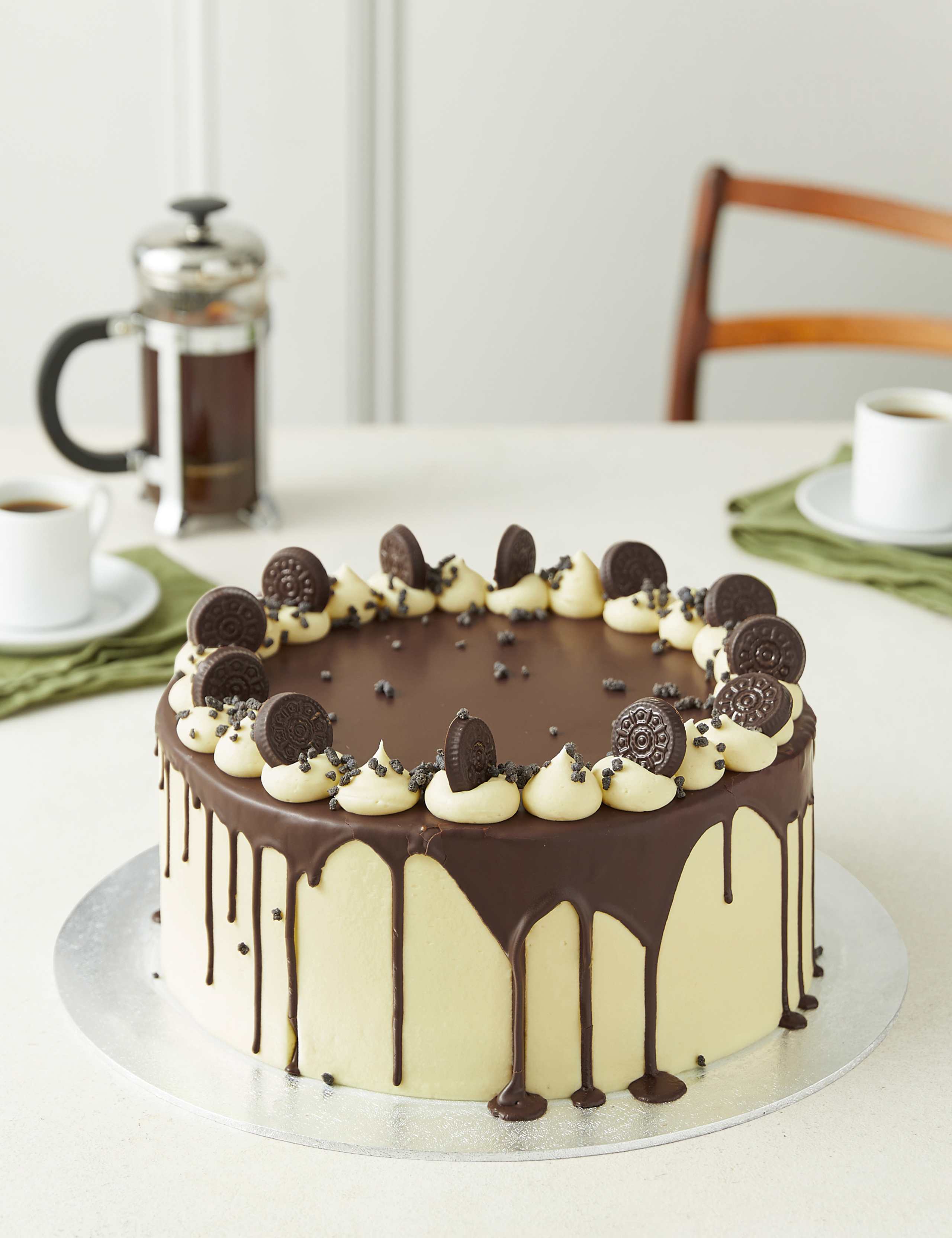 Extra Large Cookies & Cream Cake (Serves 32)
