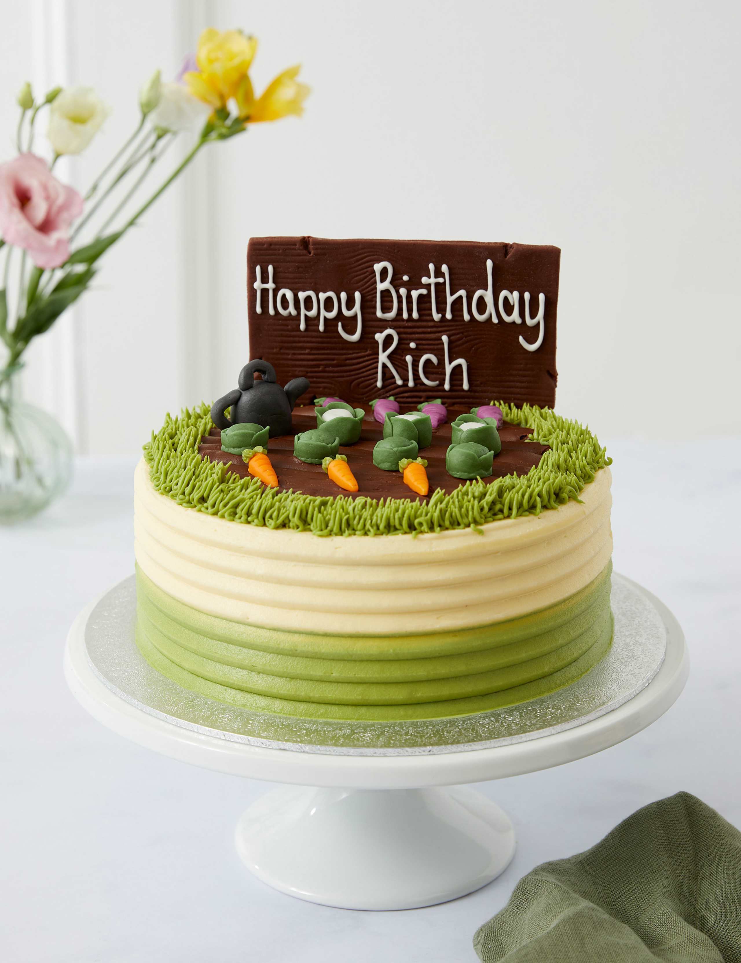 Personalised Gardening Cake (Serves 20)