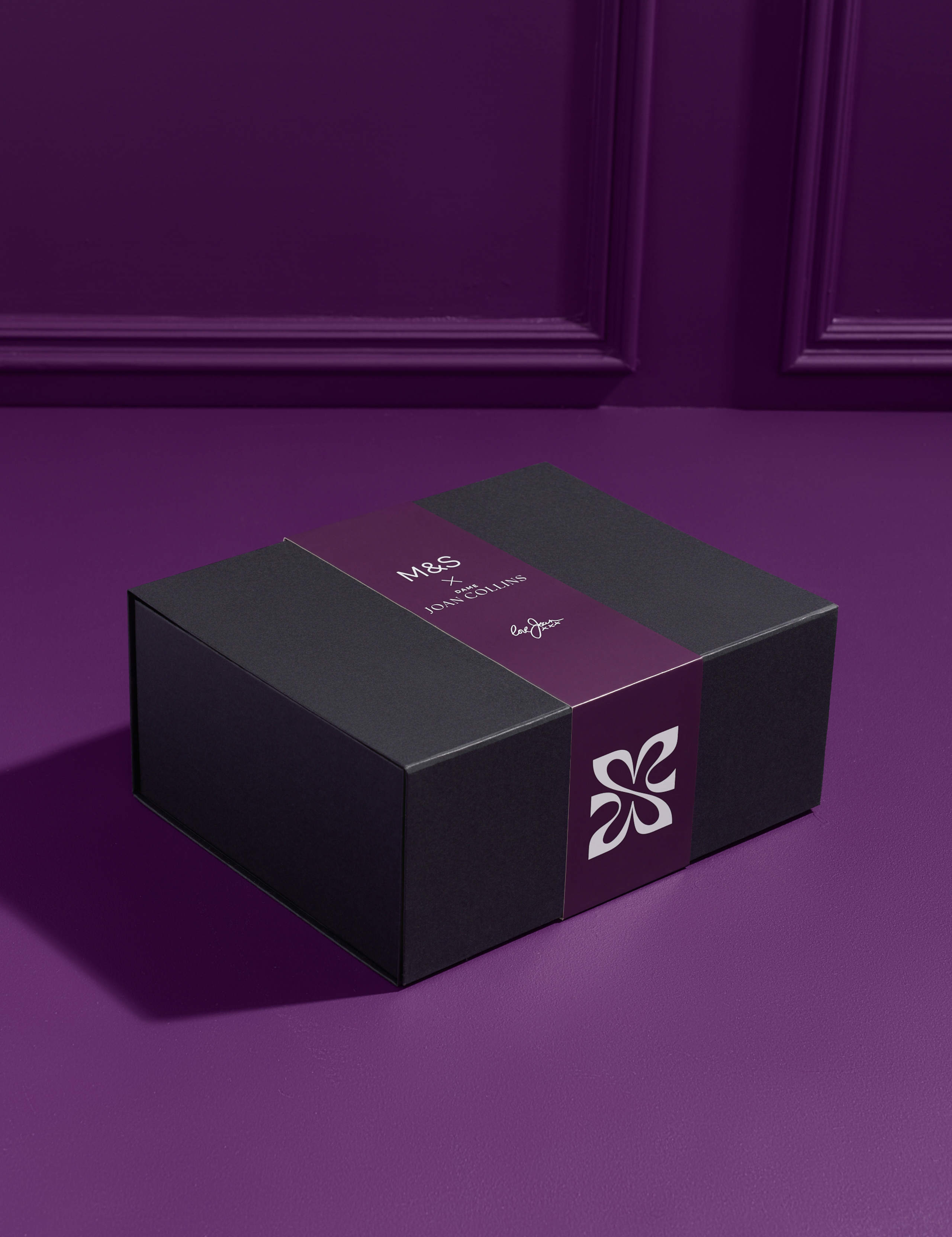 The Dame Joan Collins Vodka Martini Gift