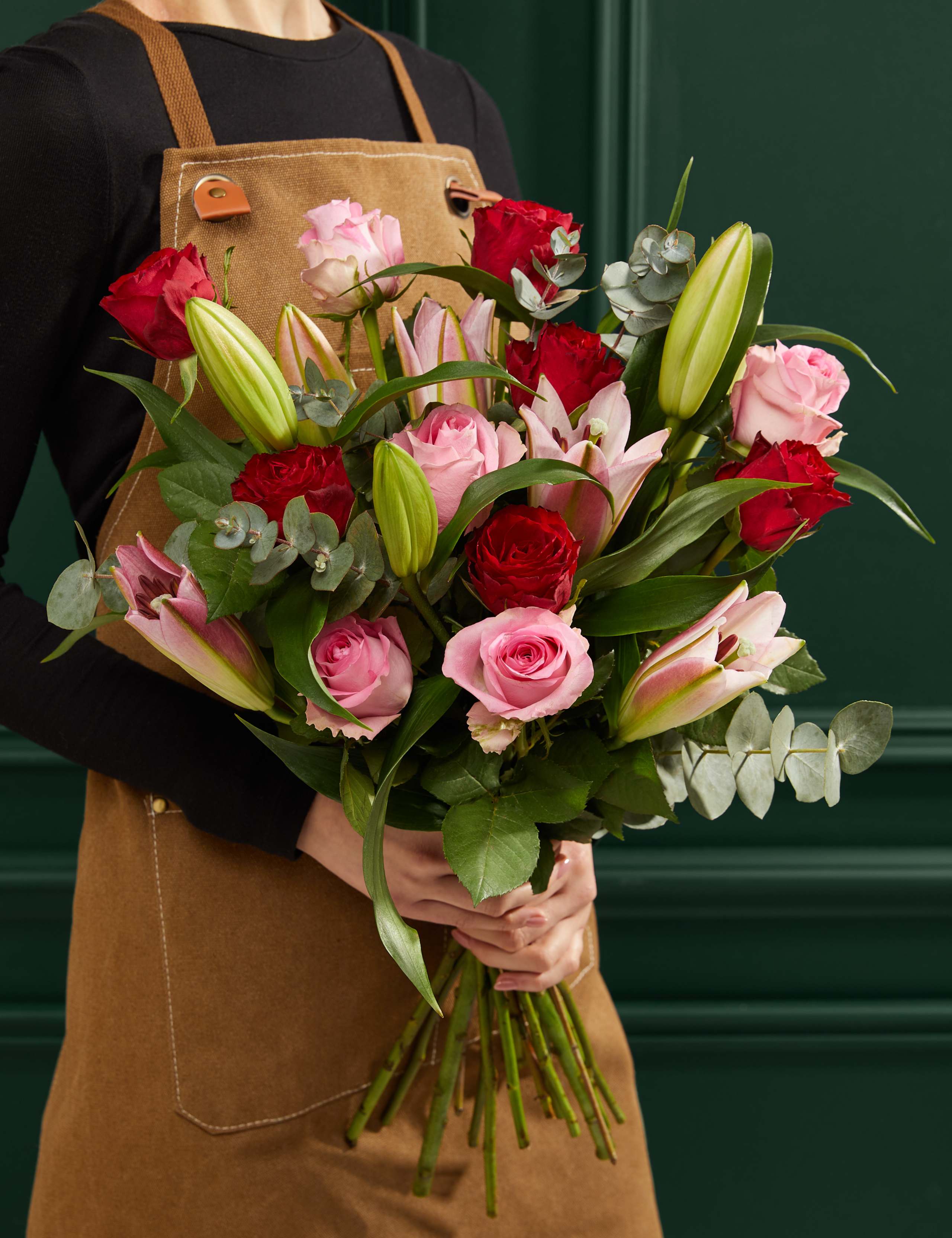 Valentine's Romantic Rose & Lily Bouquet