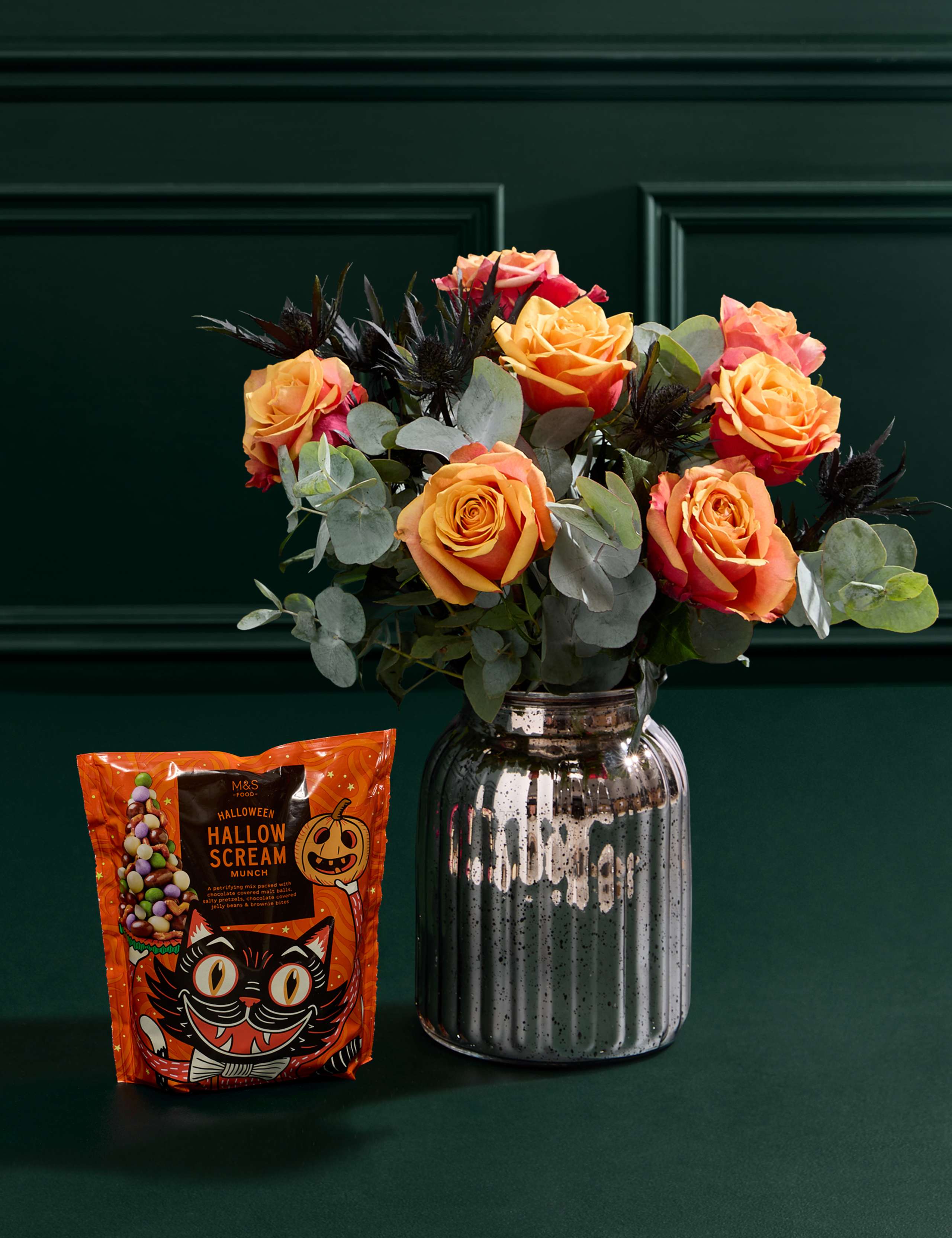 Halloween Bouquet with Vase & Halloween Munch