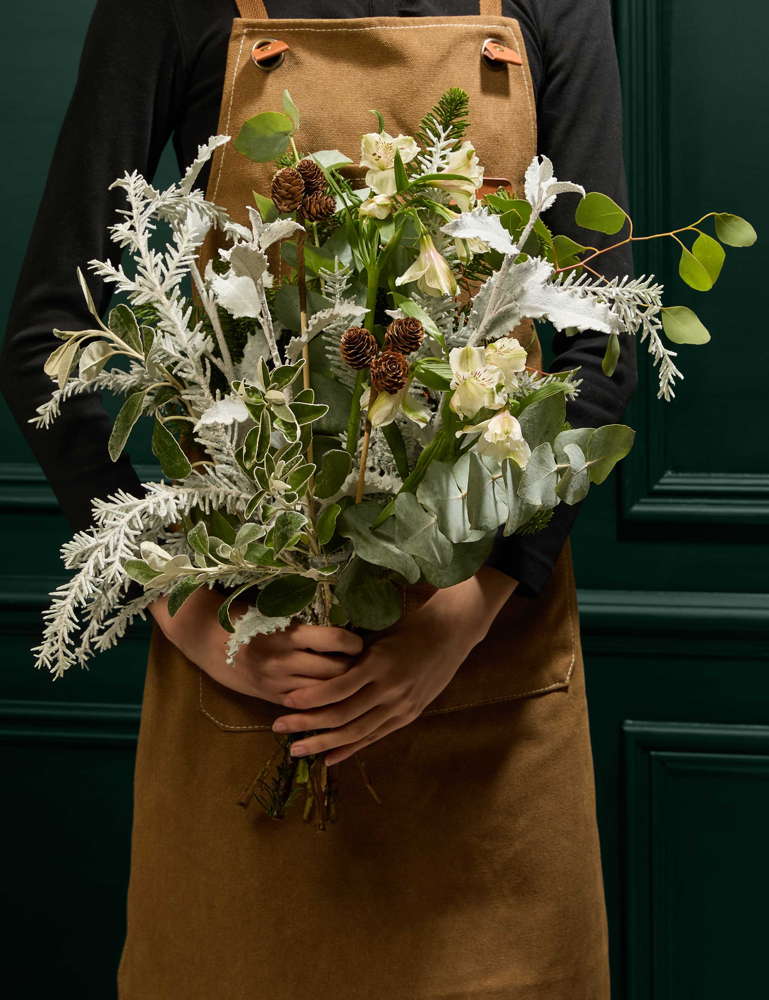 Red Rose & Skimmia in Vase (Delivery from 26th November)