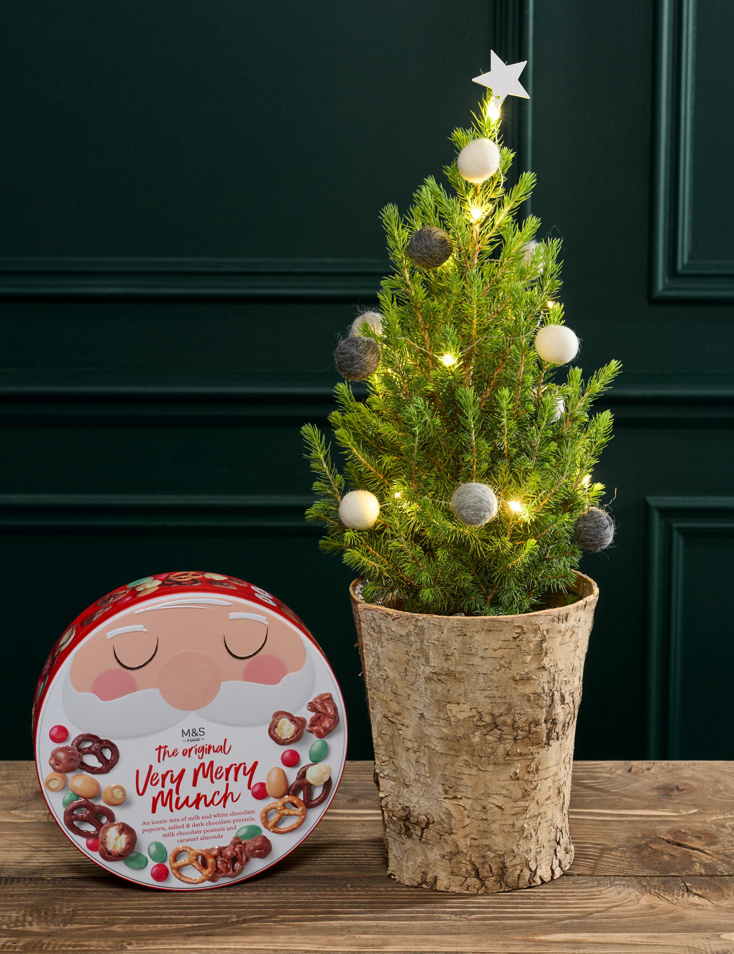 Natural Decorated Christmas Tree with Merry Munch Tin