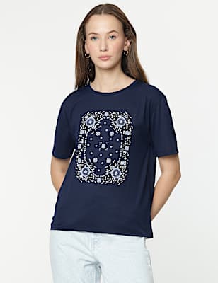 Round Neck Floral Printed T-Shirt