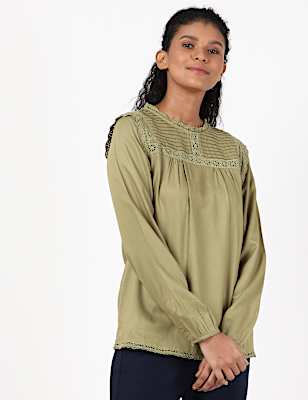 Schiffli Woven Top