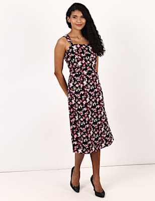 FIT & FLARE STRAP DRESS