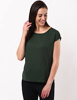 Textured Shoulder Rushed Top