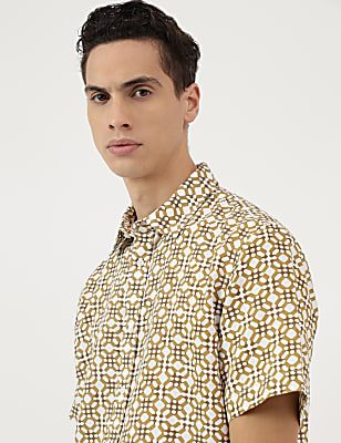 Relaxed Fit Spread Collar Shirt