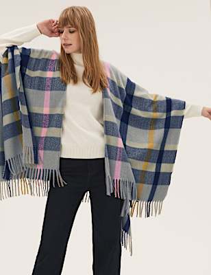 Woven Checked Tassel Poncho