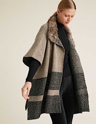 Knitted Striped Faux Fur Collar Poncho