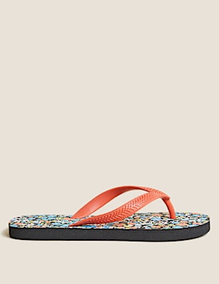 Printed Flip Flops with BLOOM&trade;