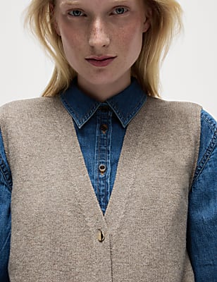 Air-Yarn V-Neck Knitted Waistcoat