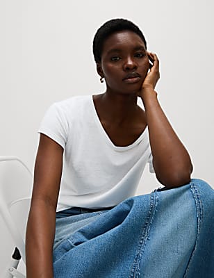 Linen Blend V-Neck Regular Fit T-Shirt