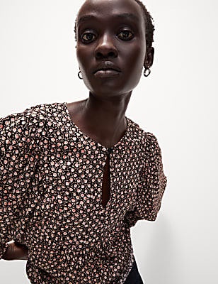 Floral Print Puff Sleeve Blouse