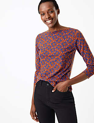 Floral Print 3/4 Sleeve Fitted T-Shirt