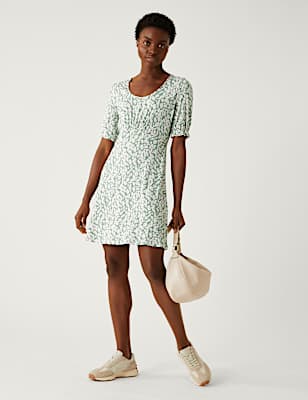 Jersey Printed Scoop Neck Mini Skater Dress