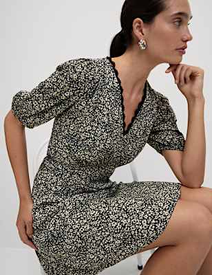 Printed V-Neck Tie Waist Mini Tea Dress