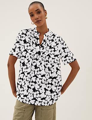 Floral V-Neck Pintuck Short Sleeve Blouse