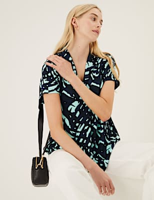 Printed Short Sleeve Popover Blouse