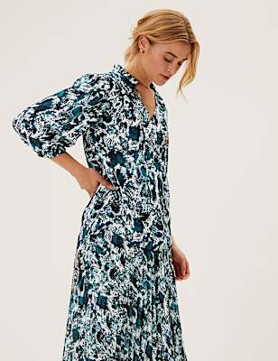 Animal Print Tie Neck 3/4 Sleeve Blouse