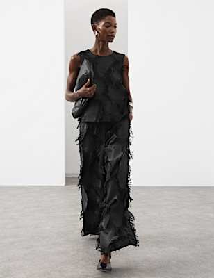 Relaxed Fringe Twist Back Detail Top