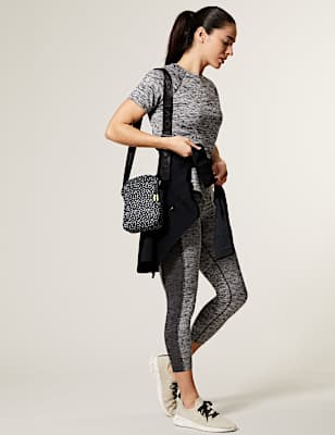 Go Move High Waisted 7/8 Gym Leggings