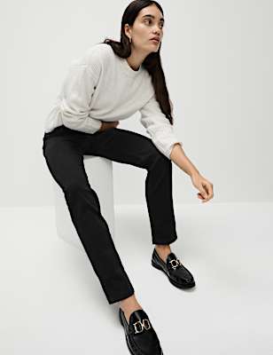 Roma Straight Leg Jean