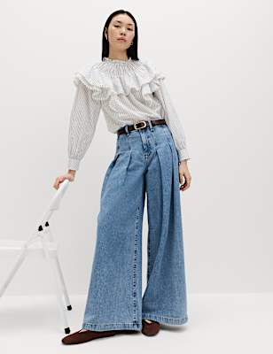 High Waisted Pleated Palazzo Jeans