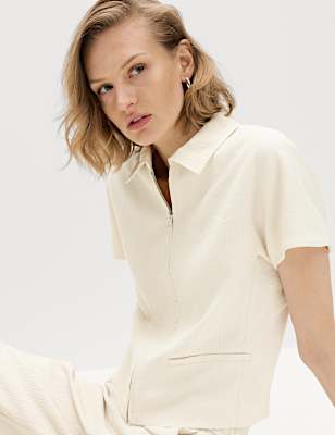 Textured Short Sleeve Zip Through Jacket