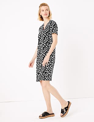 Crepe Floral V-Neck Shift Dress