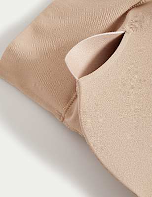 Cool Comfort&trade; Seamless Bum Boosting Shorts