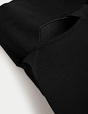 Cool Comfort&trade; Seamless Bum Boosting Shorts