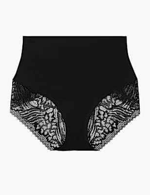 Smoothlines&trade; Firm Control High Leg Shaping knickers