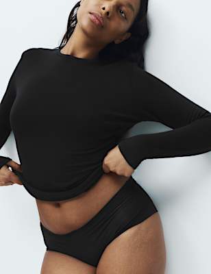 Heatgen™ Medium Thermal Crew Neck Top