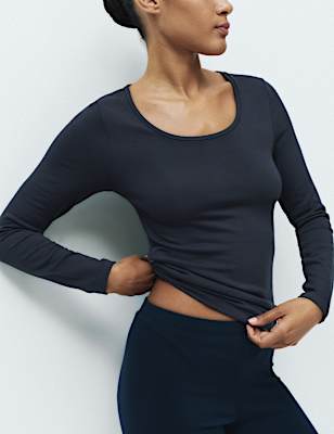 Heatgen&trade; Medium Thermal Scoop Neck Top