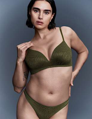 Body Lace Non Wired Plunge Bra (A-E)