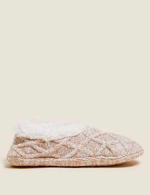 Cable Knit Faux Fur Slipper Socks