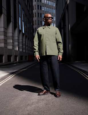 Loose Fit Stretch Jeans