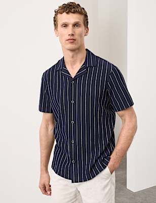 Striped Crinkle Seersucker Short Sleeve Shirt