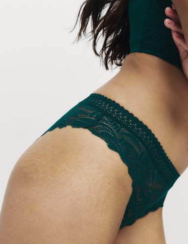 3pk Flexifit™ Lace Brazilian Knickers.