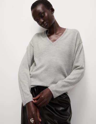White jumper v neck outlet
