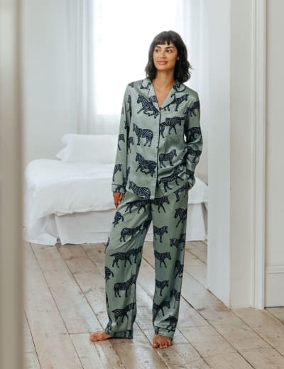 Women s Dog Print Family Pyjama Set Chelsea Peers M S