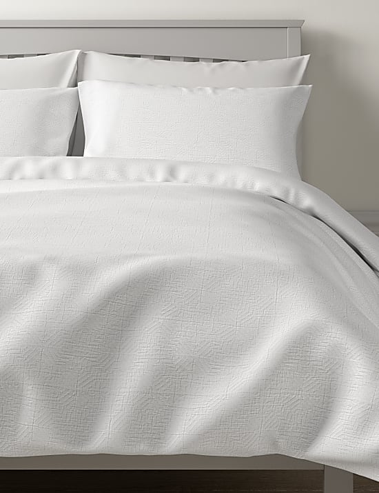 Pure Cotton Geometric Matelasse Bedding Set
