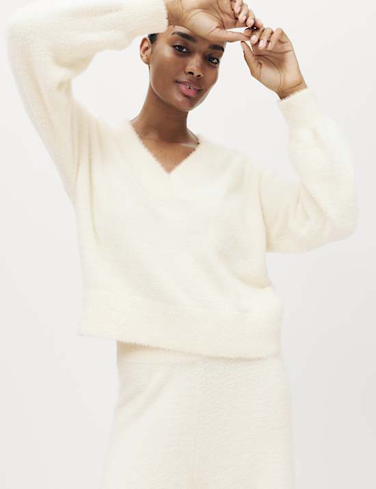 Feather Knit V-Neck Pyjama Set